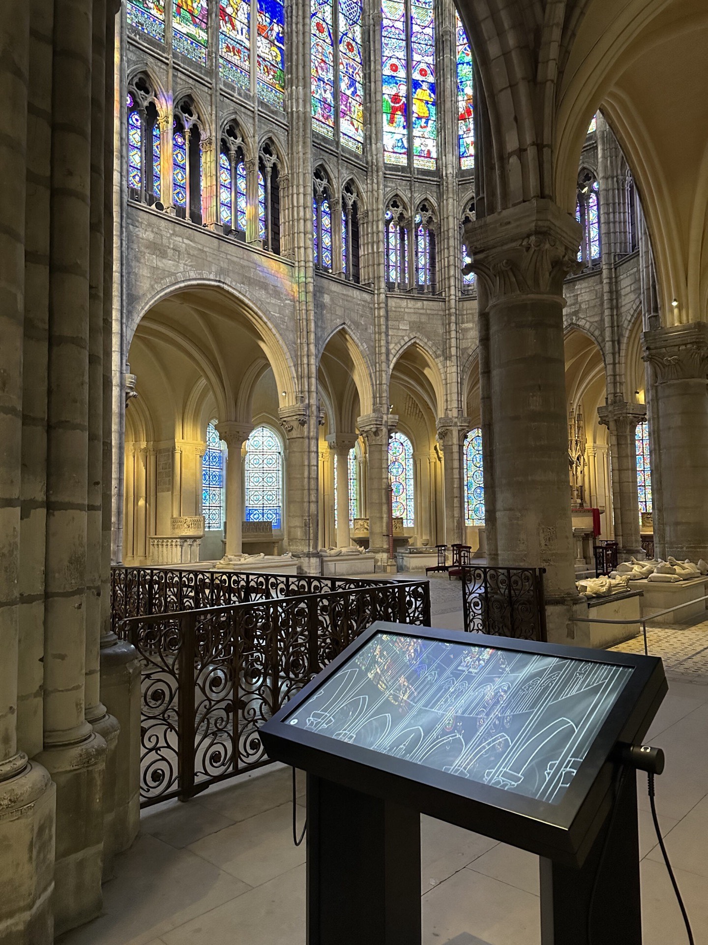 Application interactive, Basilique Saint-Denis